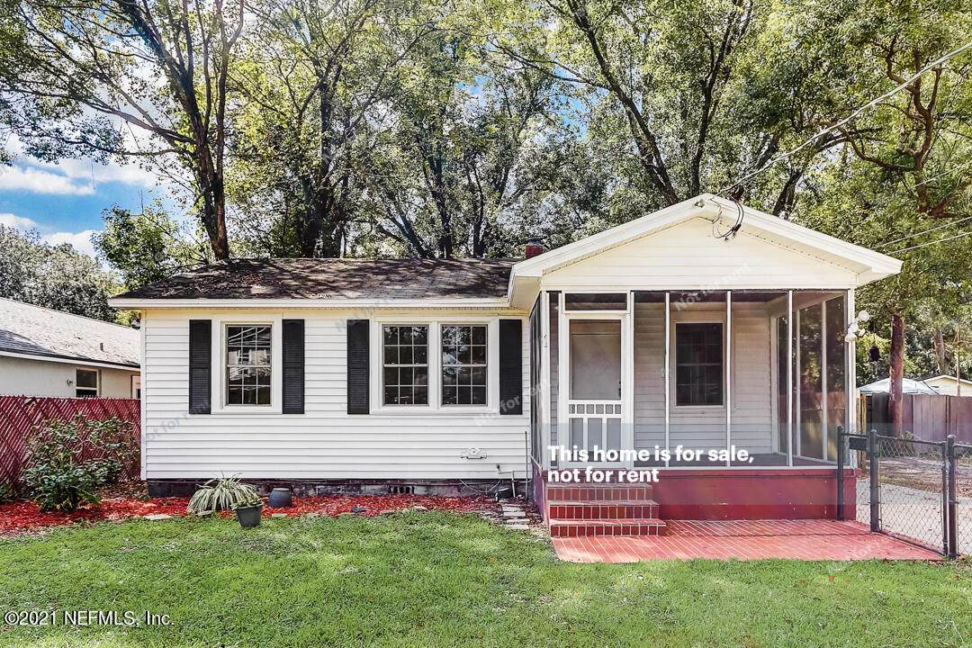 1258 Rensselaer Ave - Photo 1