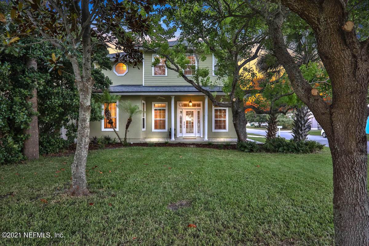 401 10TH Ave - Photo 1