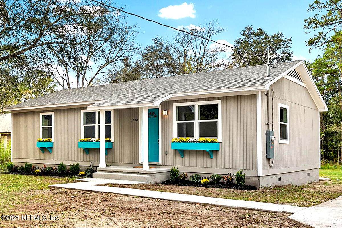 3738 Packard Dr - Photo 1