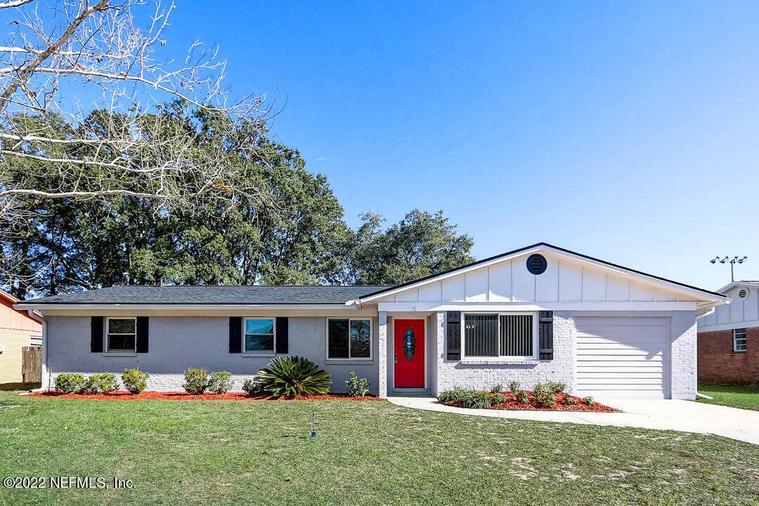 1415 Grove Park Dr - Photo 1