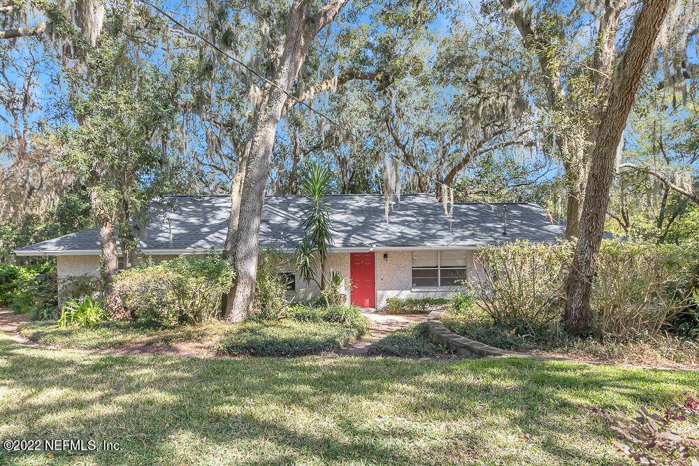 810 Amelia Dr - Photo 1