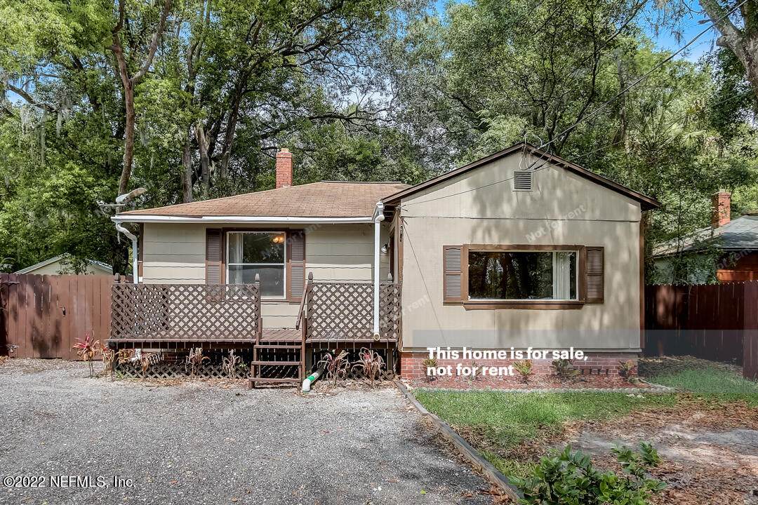 445 65TH St - Photo 1