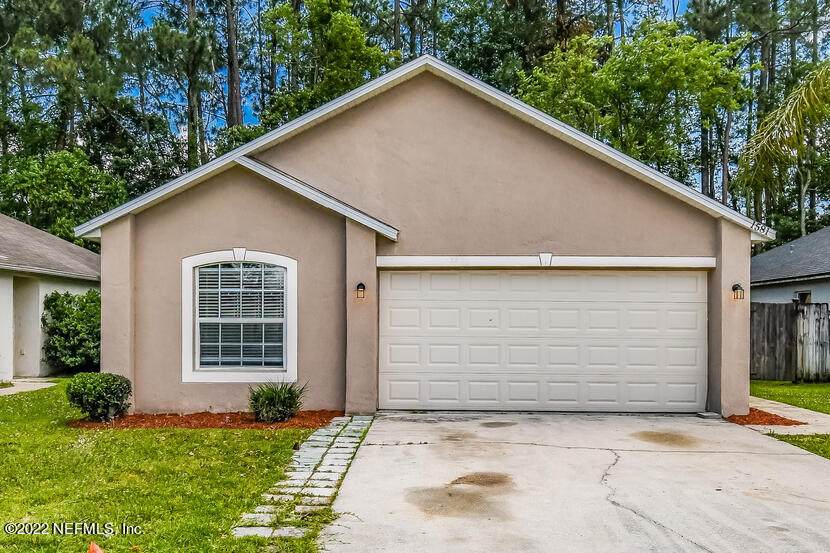 1581 Slash Pine Ct - Photo 1
