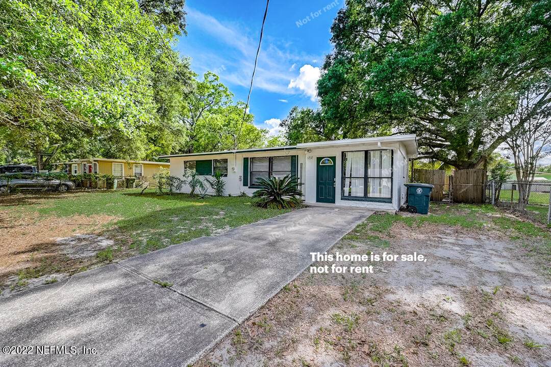 1818 Sunrise Dr - Photo 1