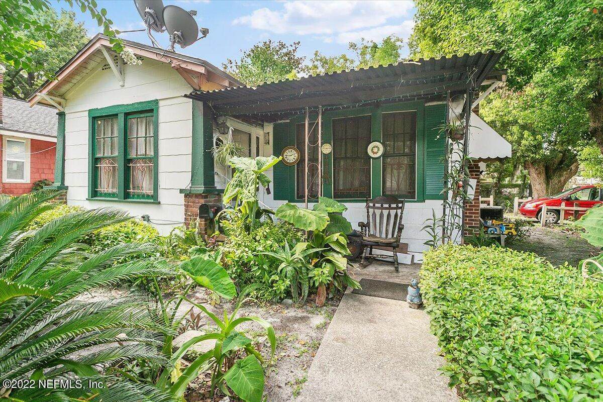 352 Golfair Blvd - Photo 1