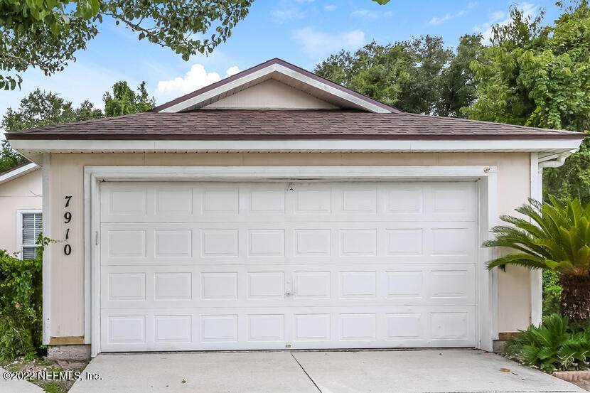 7910 Cherry Blossom Dr - Photo 1