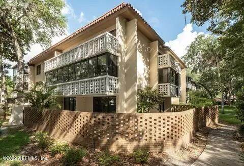 1810 Sevilla Blvd - Photo 1