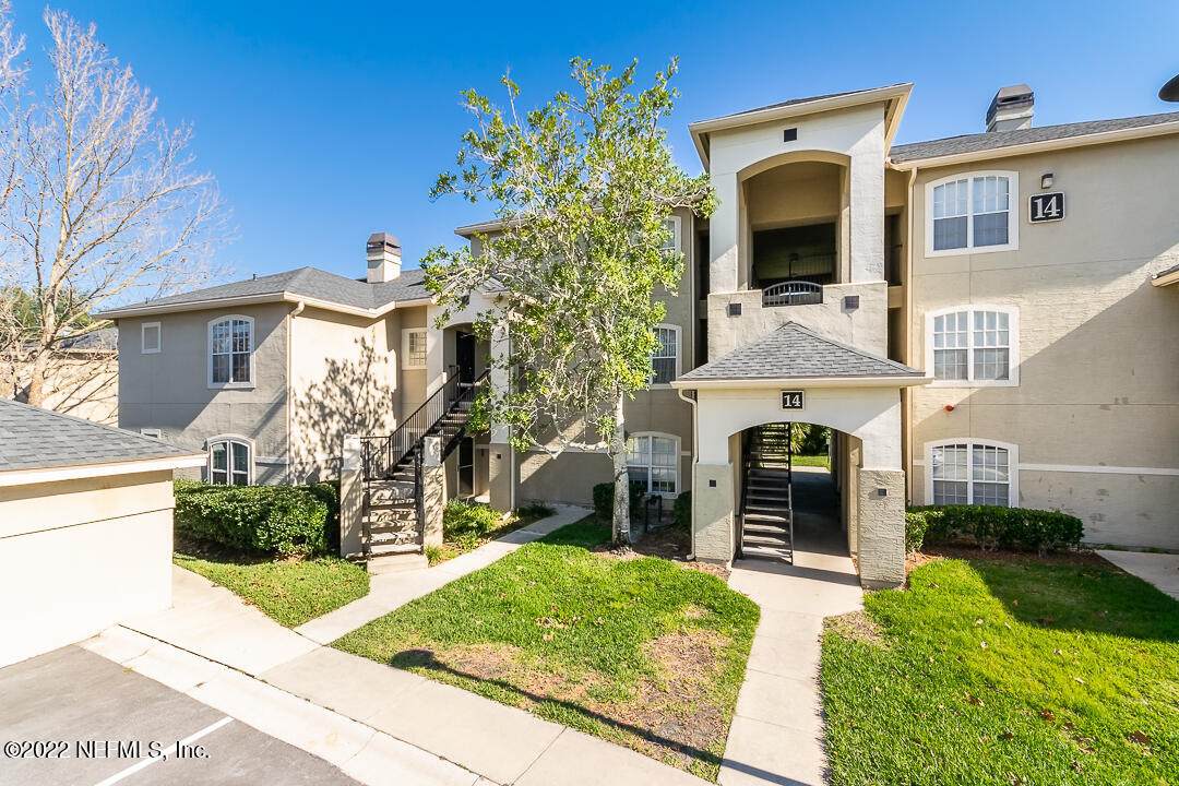 1701 The Greens Way - Photo 1