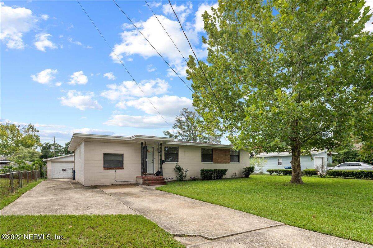 11247 Vera Dr - Photo 1