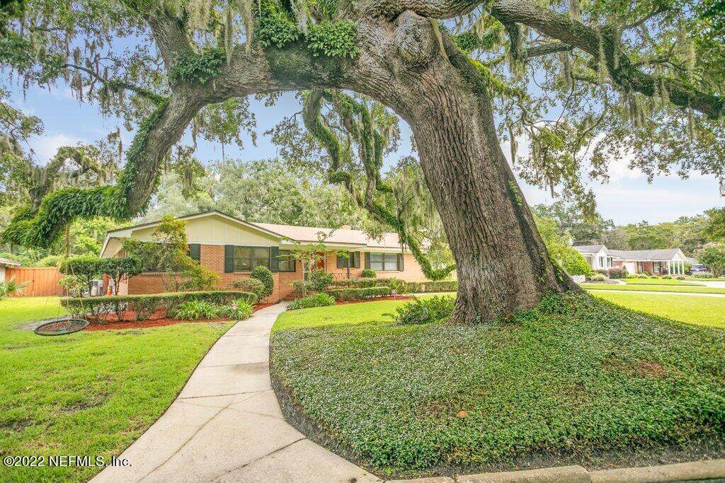 935 Oriental Gardens Rd - Photo 1