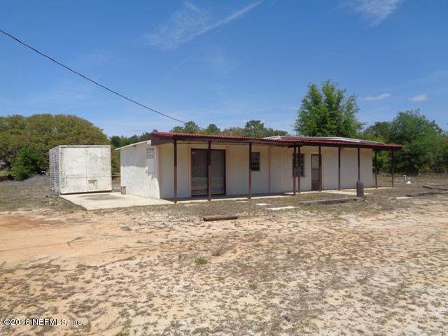 1440 State Road 20 - Photo 1