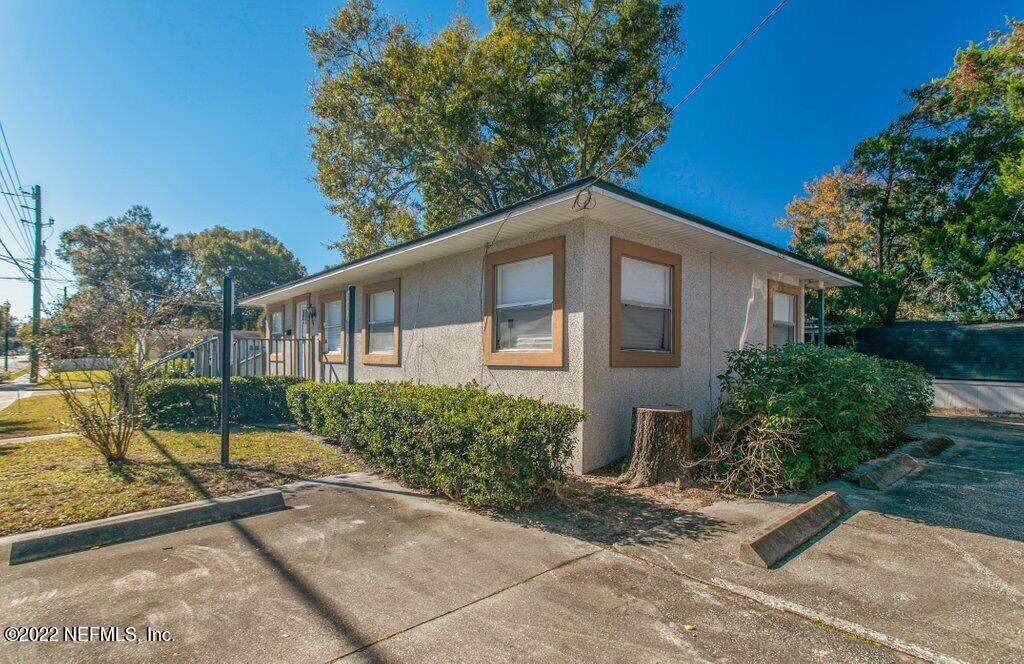 1646 Rogero Rd - Photo 1