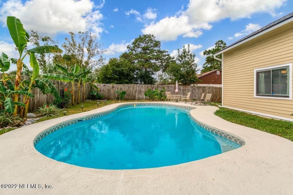 1693 Debbie Ln - Photo 1