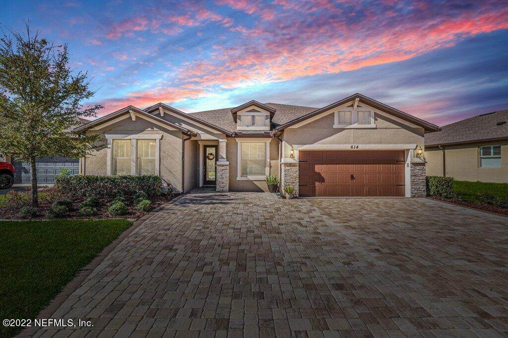 614 Los Alamos St - Photo 1