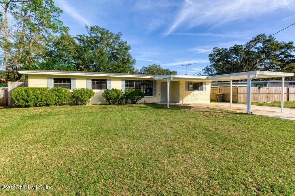 2233 La Valle Dr - Photo 1