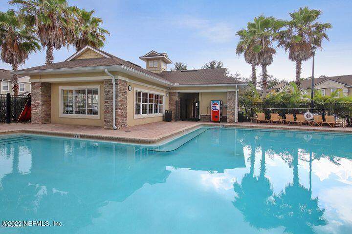 7064 Deer Lodge Cir - Photo 1