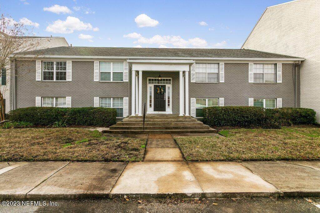 4329 Plaza Gate Ln - Photo 1