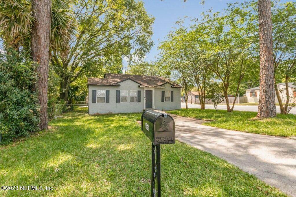 4856 Palmer Ave - Photo 1