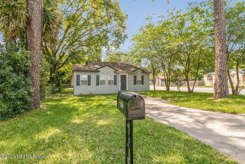 4856 Palmer Ave - Photo 1