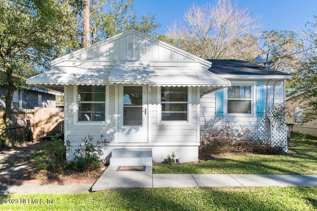 4527 Hercules Ave - Photo 1