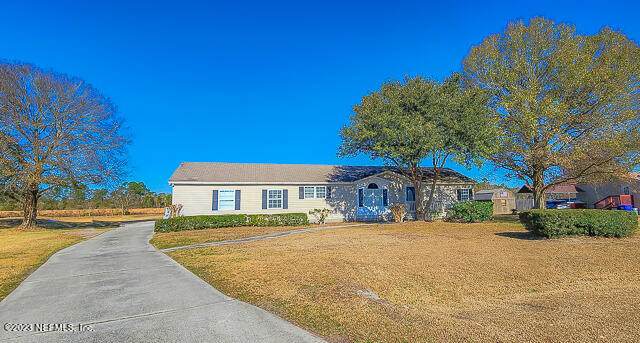 44237 Cross Creek Blvd - Photo 1