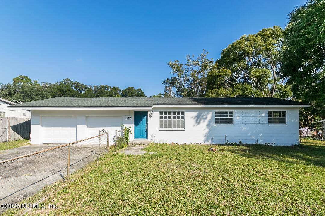 10605 Akers Dr - Photo 1