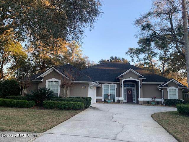 13886 Windsor Park Dr - Photo 1