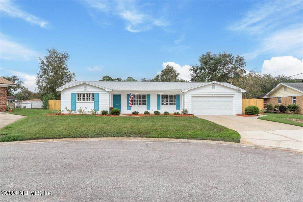 916 Grove Park Court - Photo 1