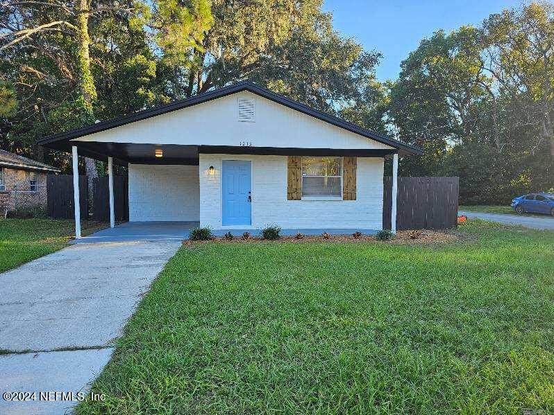1213 Spruce Street - Photo 1