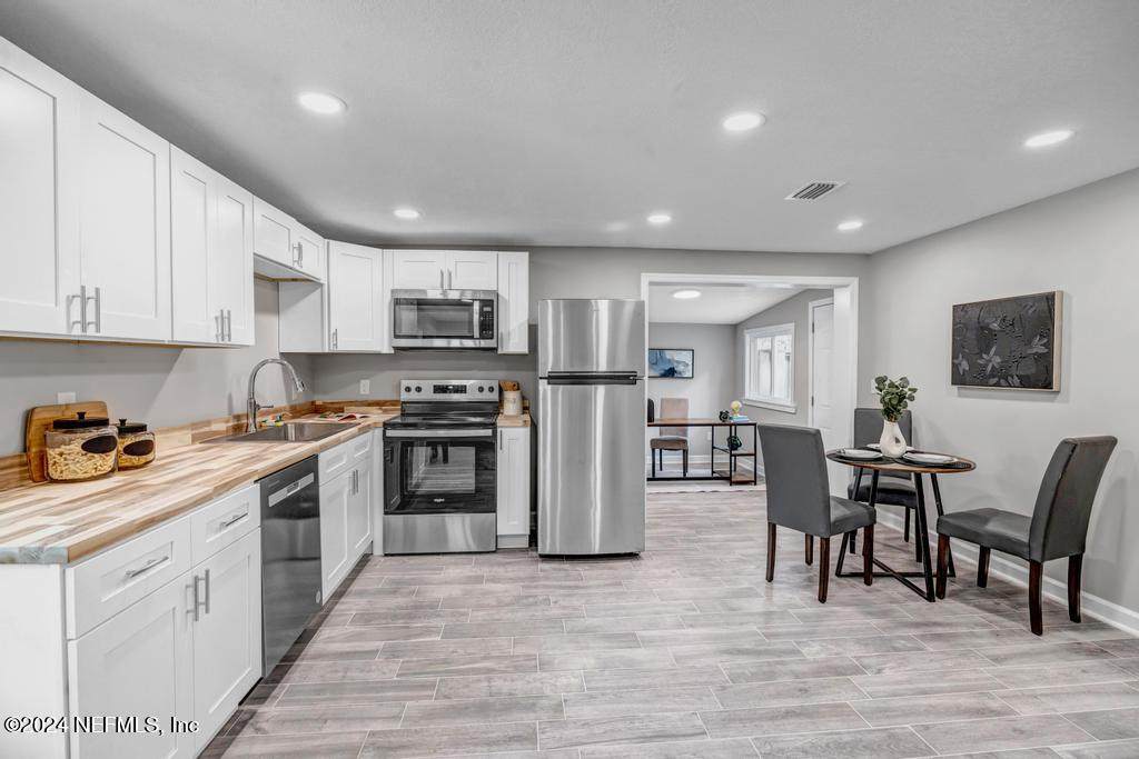 330 Gwinnett Road - Photo 1