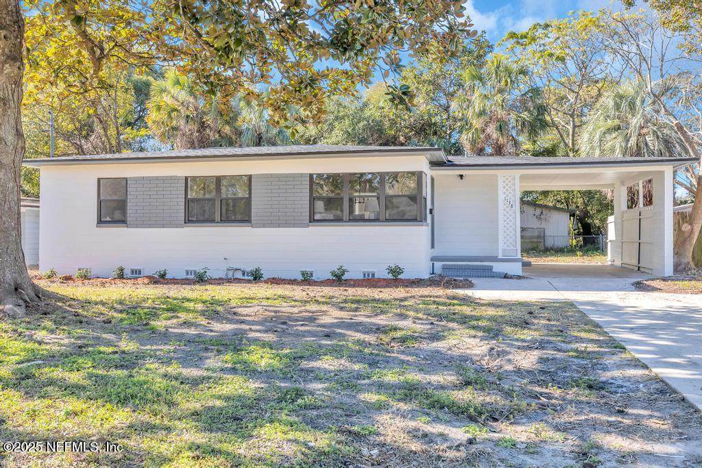 1138 Halifax Road - Photo 1