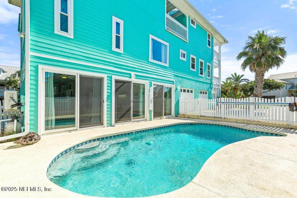 209 Gull Circle - Photo 1