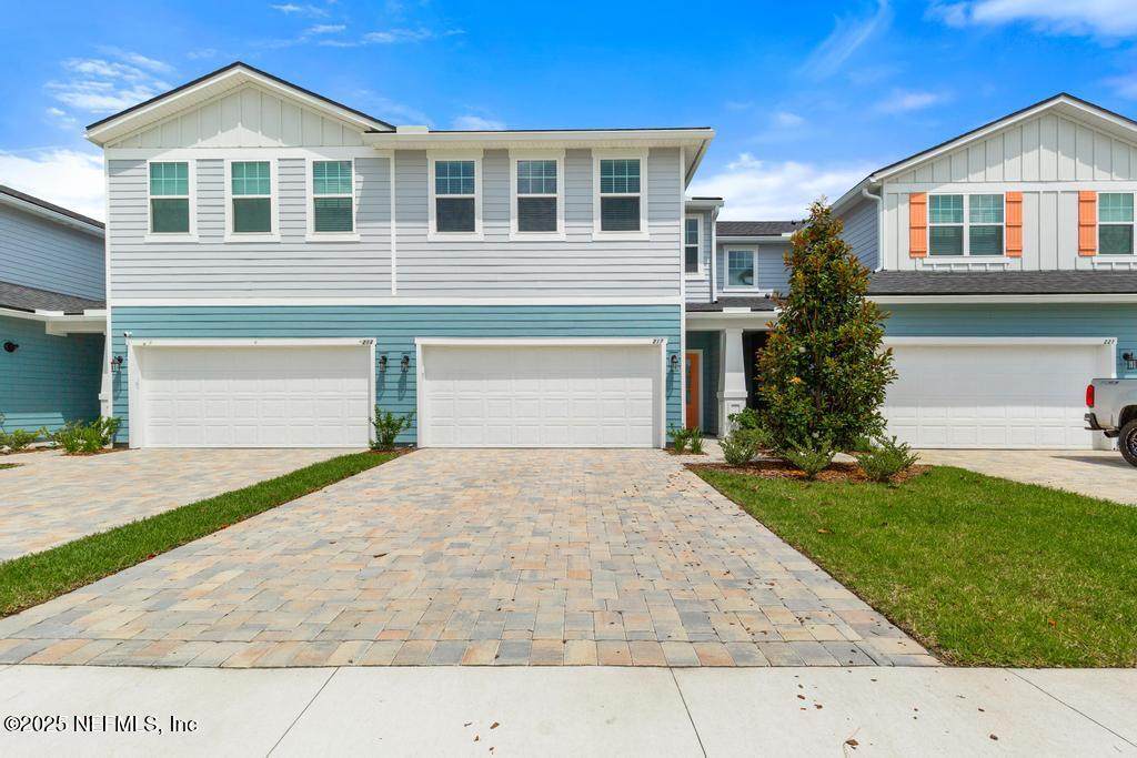 217 Silver Myrtle Court - Photo 1