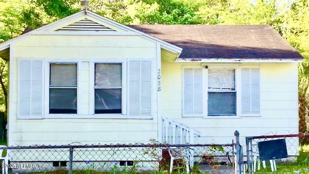 2058 18TH Street - Photo 1
