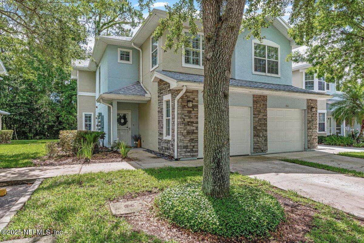 215 Bayberry Circle - Photo 1