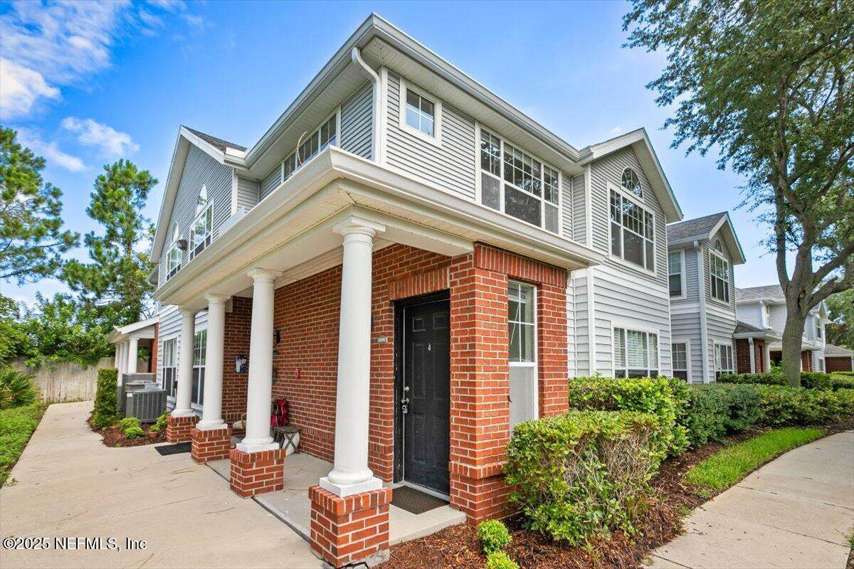 29201 Harbour Vista Circle - Photo 1