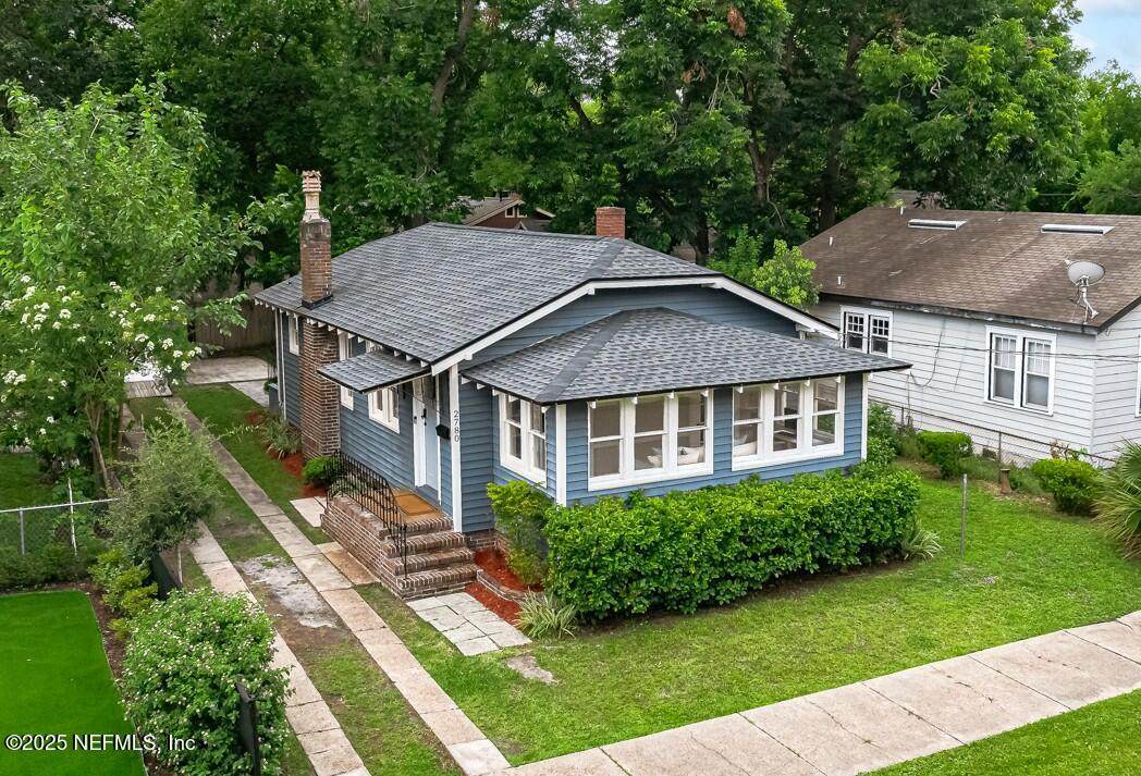 2780 Dellwood Avenue - Photo 1
