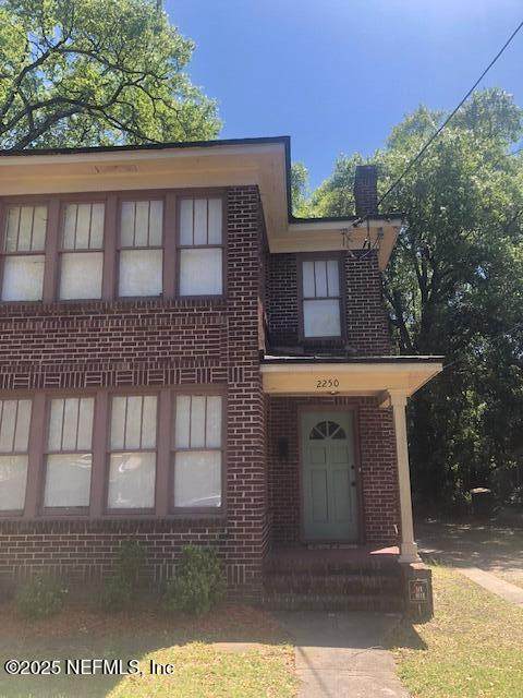 2248 Dellwood Avenue - Photo 1