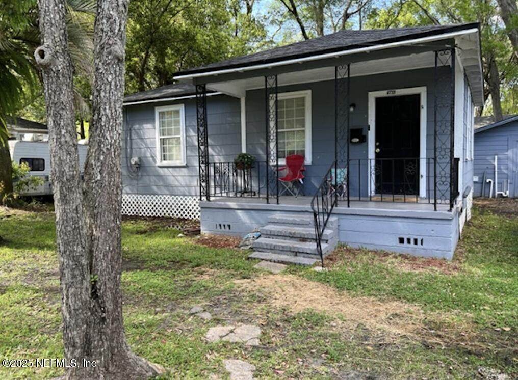 3233 Dillon Street - Photo 1