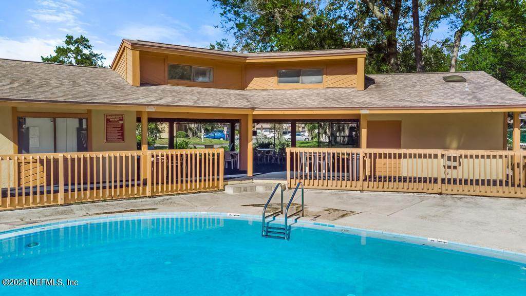 85 Debarry Avenue - Photo 1