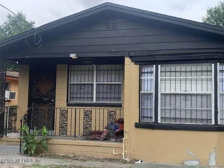 1716 10TH Street - Photo 1