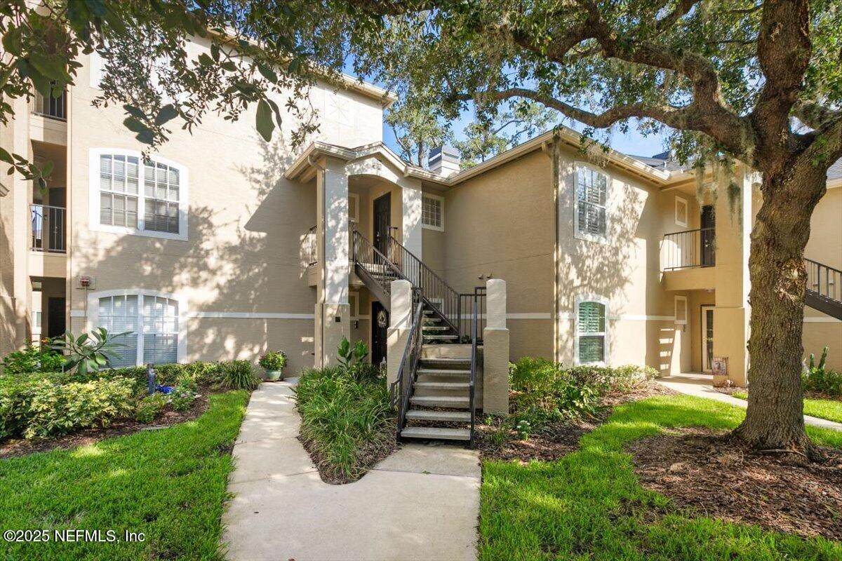 1655 The Greens Way - Photo 1