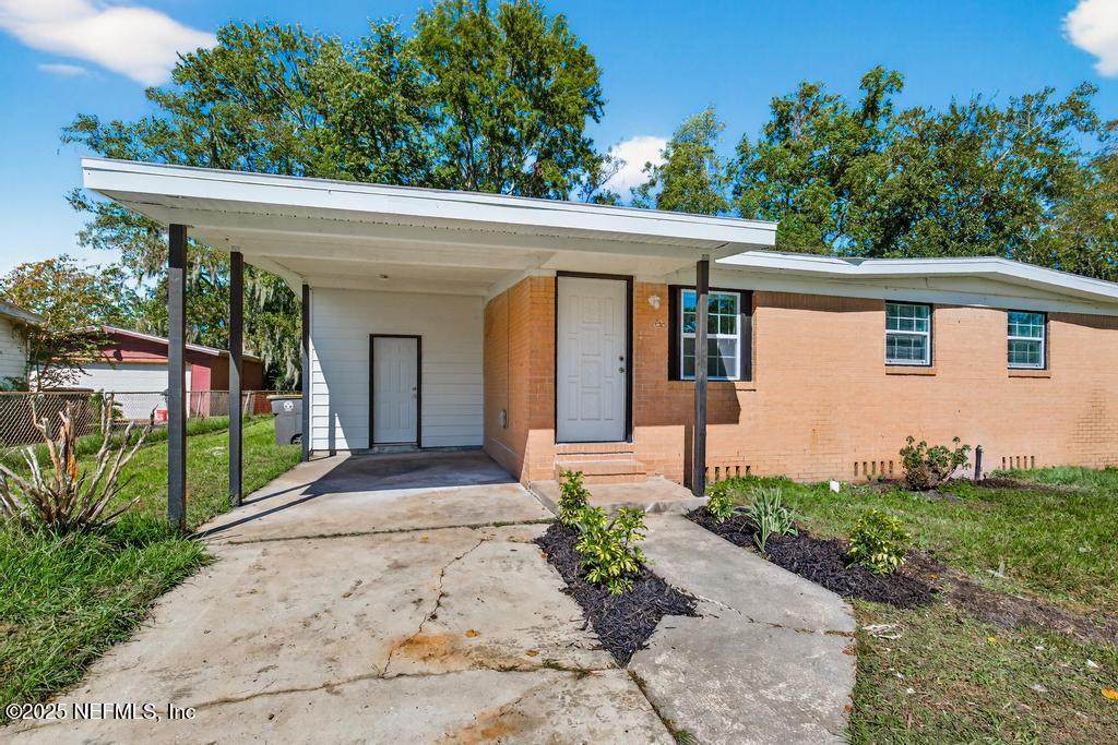 5115 Chivalry Drive - Photo 1