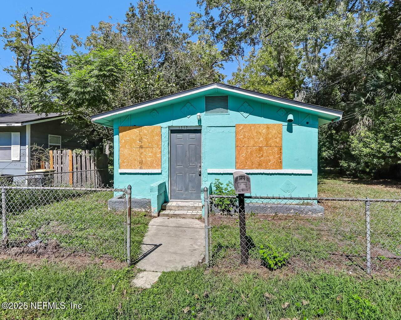 1717 29TH Street - Photo 1