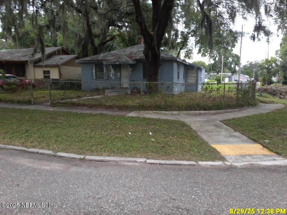 81 61ST Street - Photo 1