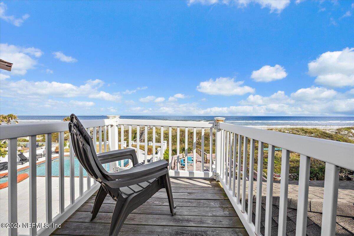 517 Beach Avenue - Photo 1