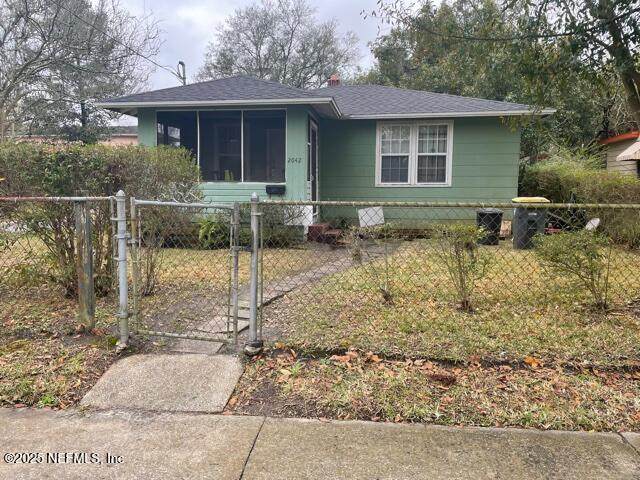 2042 15TH Street - Photo 1