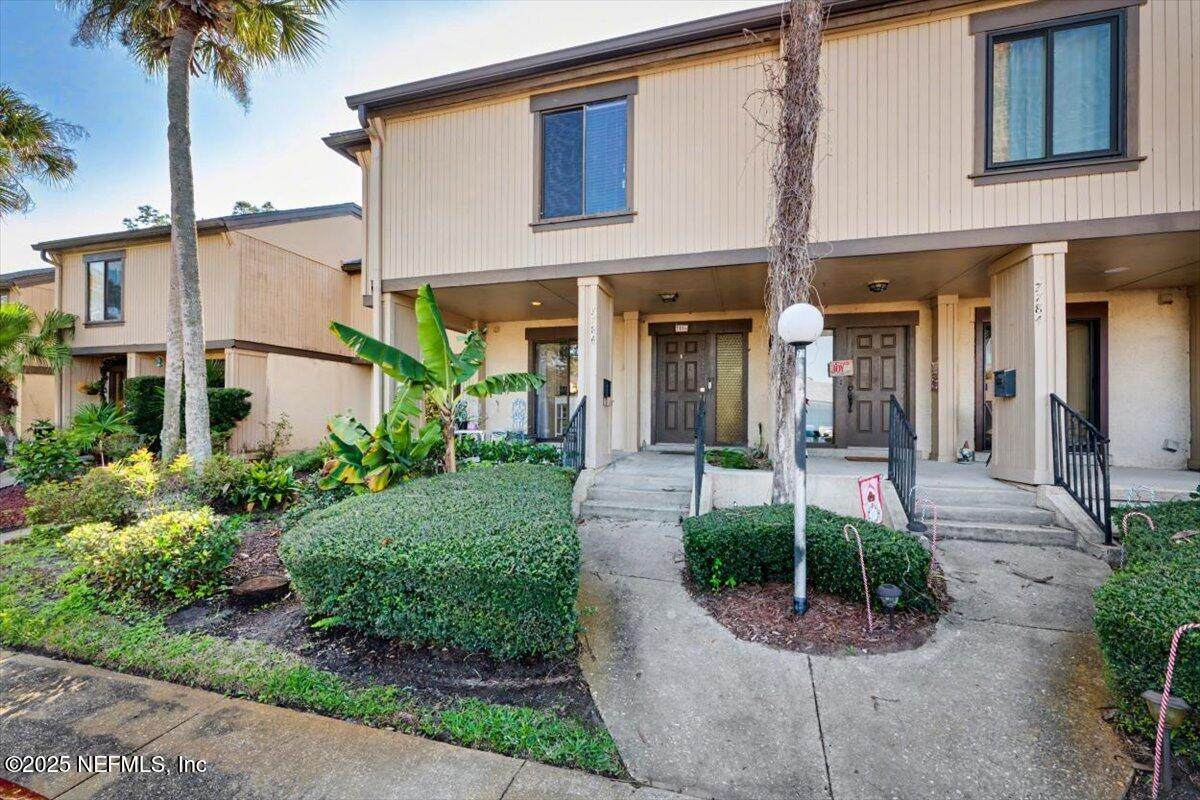 7786 Las Palmas Way - Photo 1