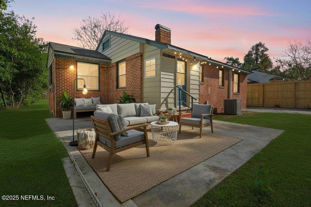 2212 Redfern Road - Photo 1