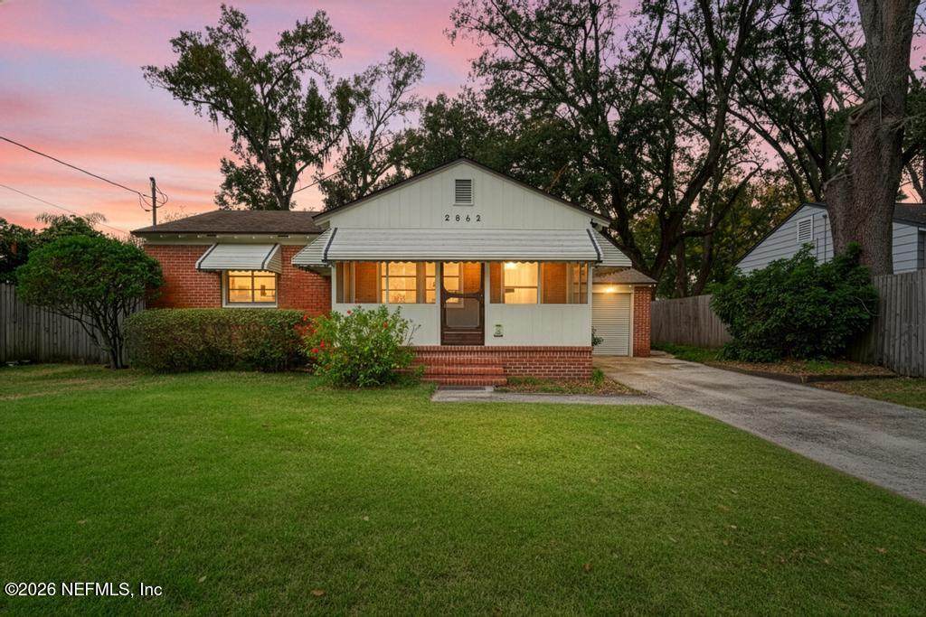 2862 Seville Court - Photo 1